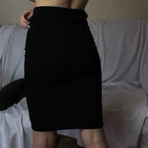 basic black pencil skirt